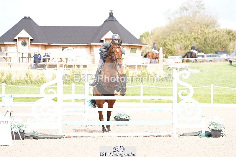 241004A-120020-00386 - Fri 02 Snr 1.05m Open