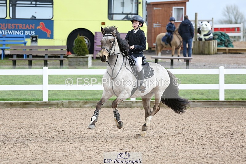 240211A-122900-02704 - Cls 6 Pony Foxhunter & 1.10m Open