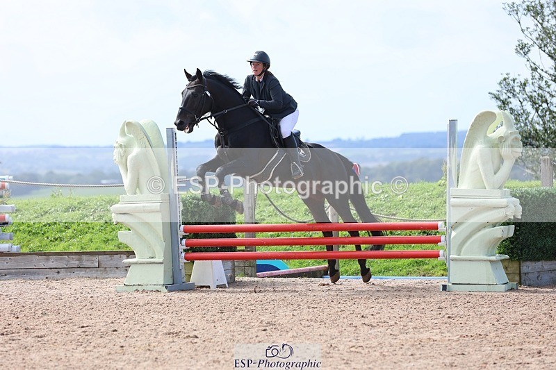 250911-140448-02306 - Cls 5 Chard Snr 90cm Speed Derby