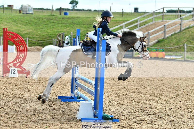 230624A-091829-00116 - Cls 36 Stepping Stones 128 & 138cm