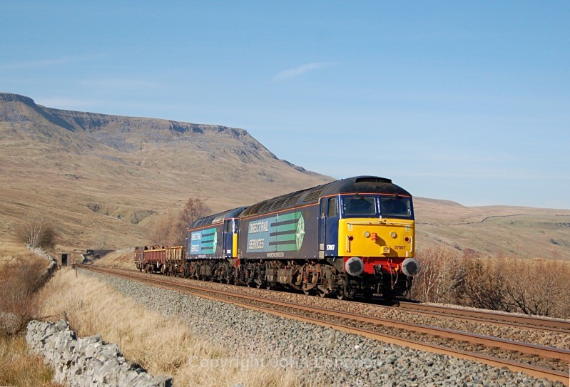 11.3.14 - 57007 & 57003 6K05 Carlisle - Crewe, Ais Gill MP260 - Ais Gill - Milepost 260