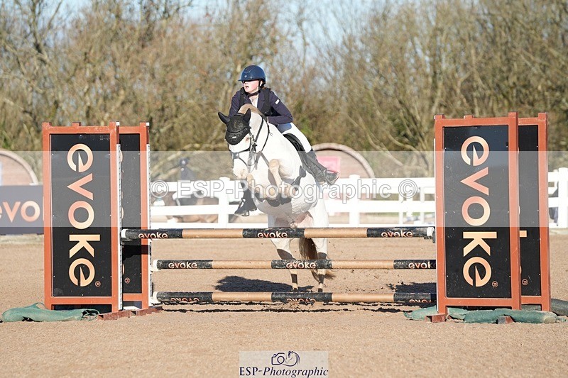 251130-105654-01028 - Cls 4 Pony Brit Nov & 80cm Open