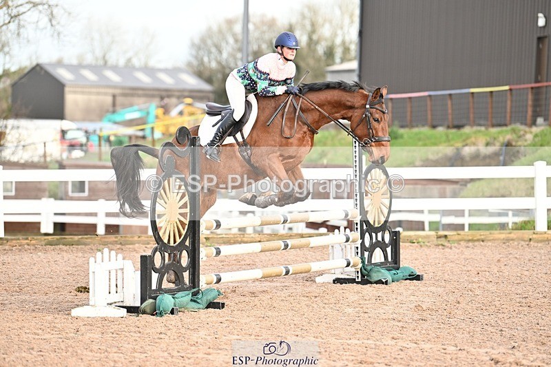241206-094944-00092 - Cls 2 British Novice and 90cm Open