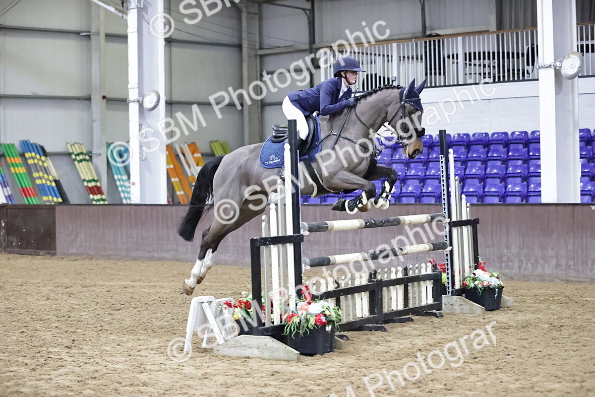 SBM_001054 - Class 4 - Senior Newcomers/ 1.10m Open