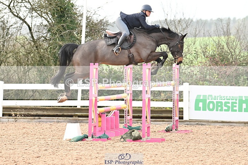 231209A-131840-01880 - Cls 13 Foxhunter & 1.20m Open