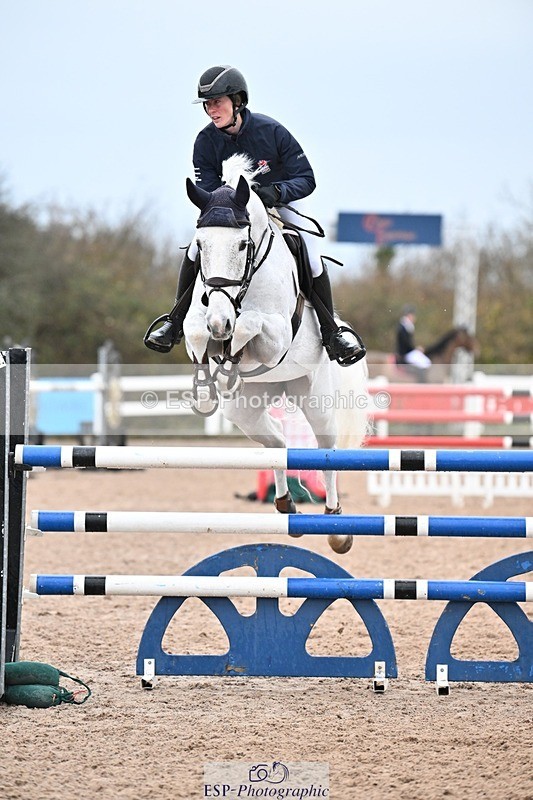 241206-135613-01024 - Cls 6 Foxhunter and 1.20m Open