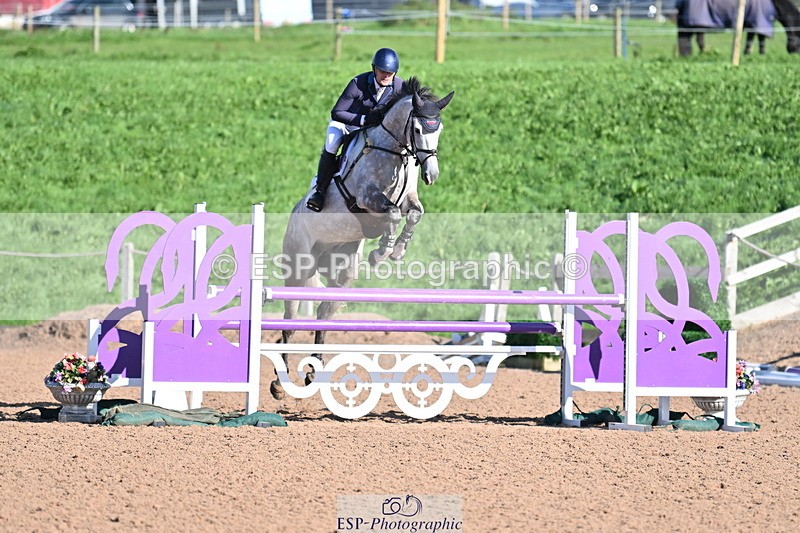 231014A-113410-04419 - Cls 18 Newcomers & 1.10m Open