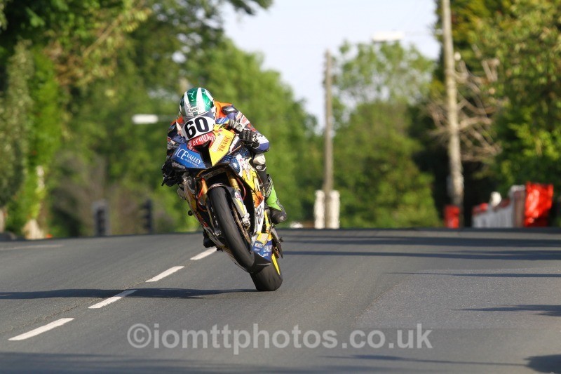 Peter Hickman* BMW / Ice Valley by Motorsave Trade - Tuesday Practice Solos