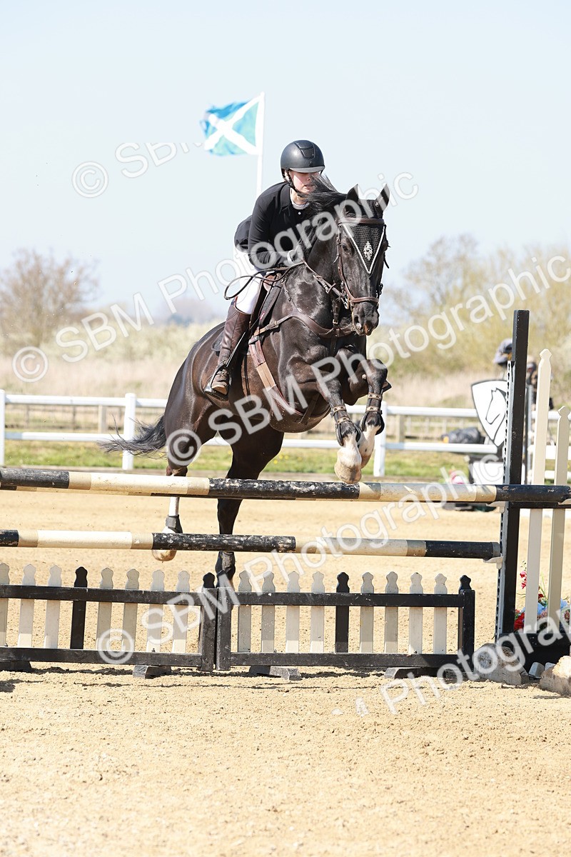 SBM_004105 - Class 17 - Senior Newcomers - 1.10m