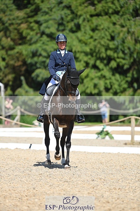 230526-145123-07028 - 485-OPPOSITION_HERALDIK_GIRL-Kirsty_Chabert-DR