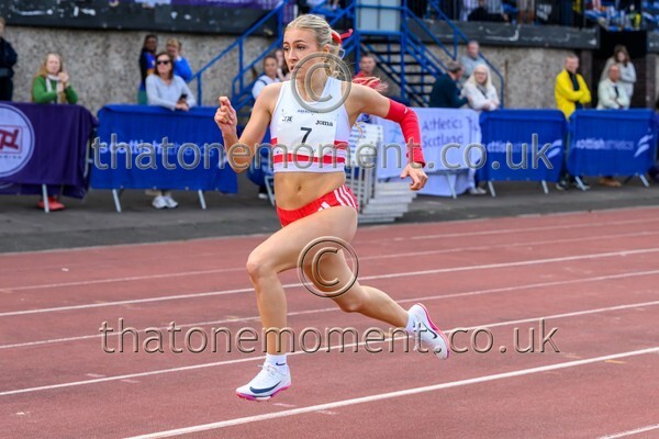Age26 SAT-917231 - Track Female Set Two