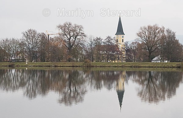 Riverbank scene -8 - Budapest to Amsterdam in Autumn