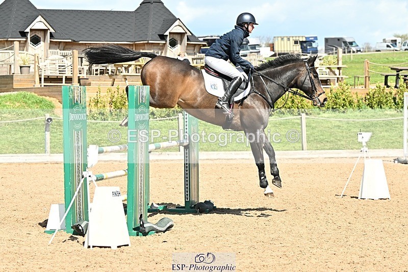 250416-133245-01125 - Cls 4 Newcomers and 1.10m