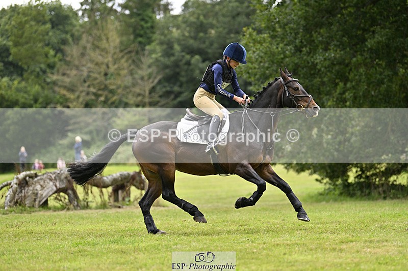 240825X-160907-36192 - 80cm XC 15.30 to 16.30