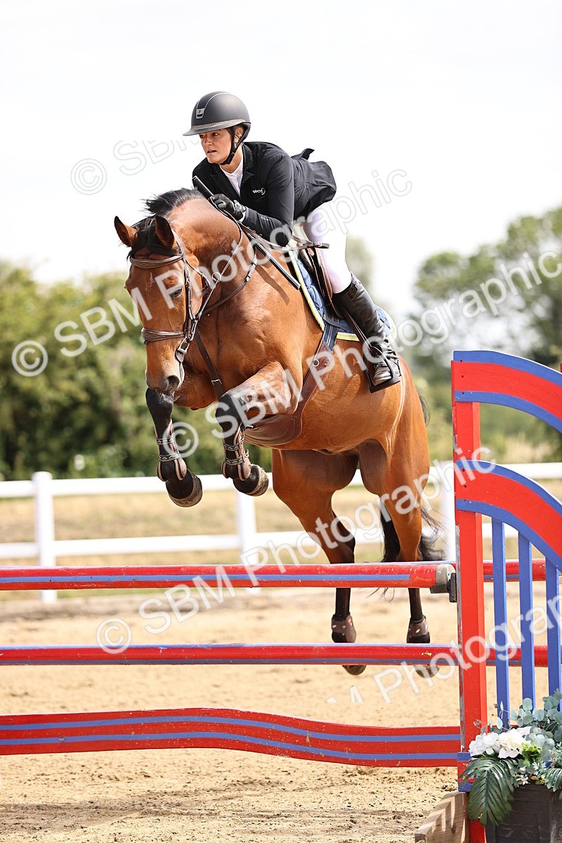 SBM_009731 - Class 8 - Senior Newcomers - 1.10  Open