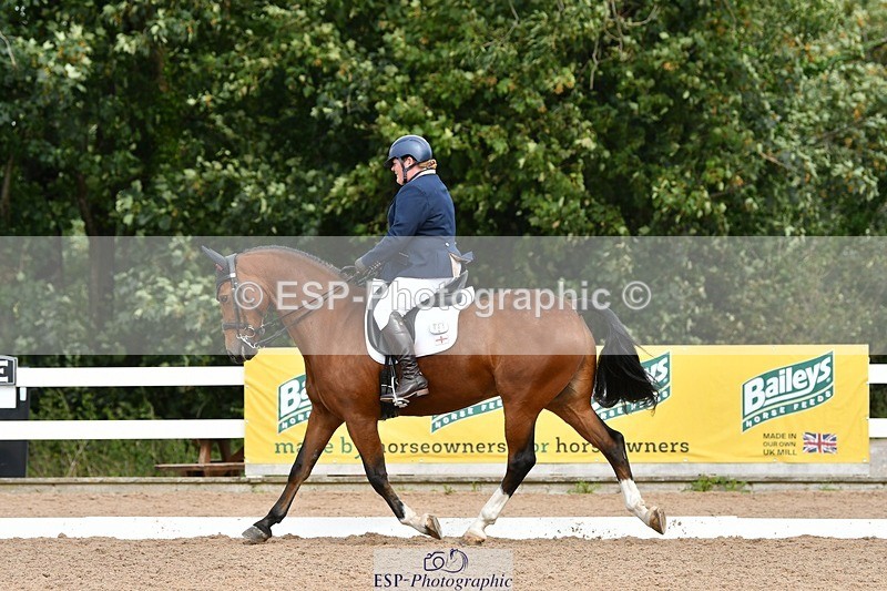 250906-112016-00966 - 041-Victoria.BradfordKenniford.flash.dancer