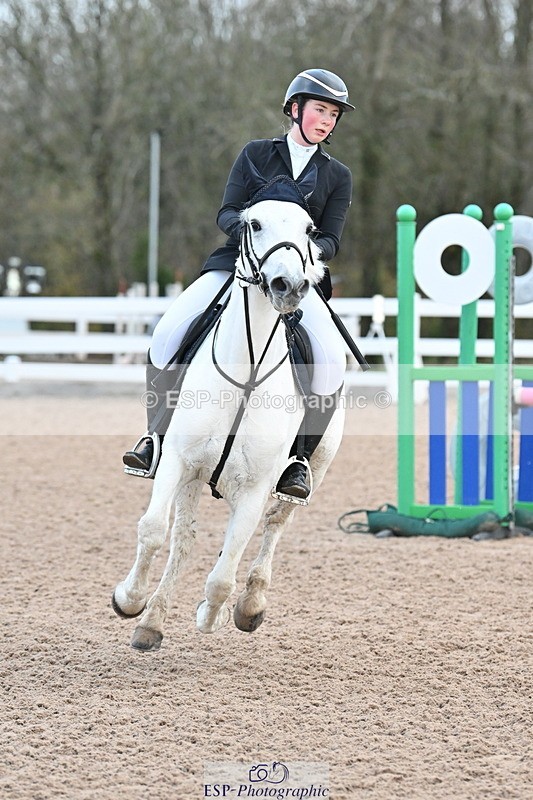 231119A-084728-04236 - Sun Cls 2 British Novice & 80cm Open