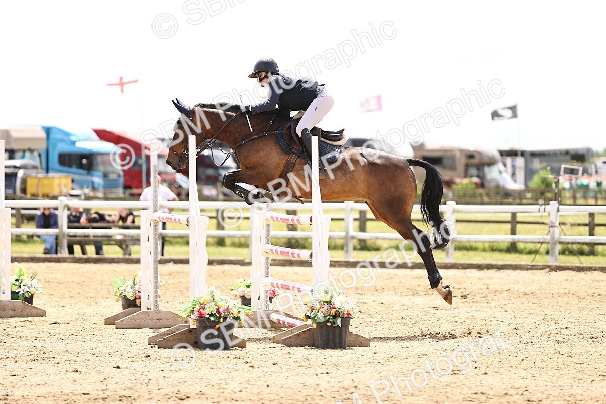 SBM_003639 - Class 22 - Senior Foxhunter 1.20m