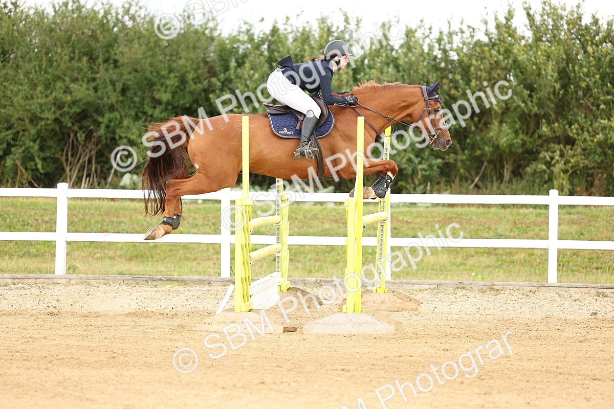 SBM_010246 - Class 3 - Senior Newcomers - 1.10m Open