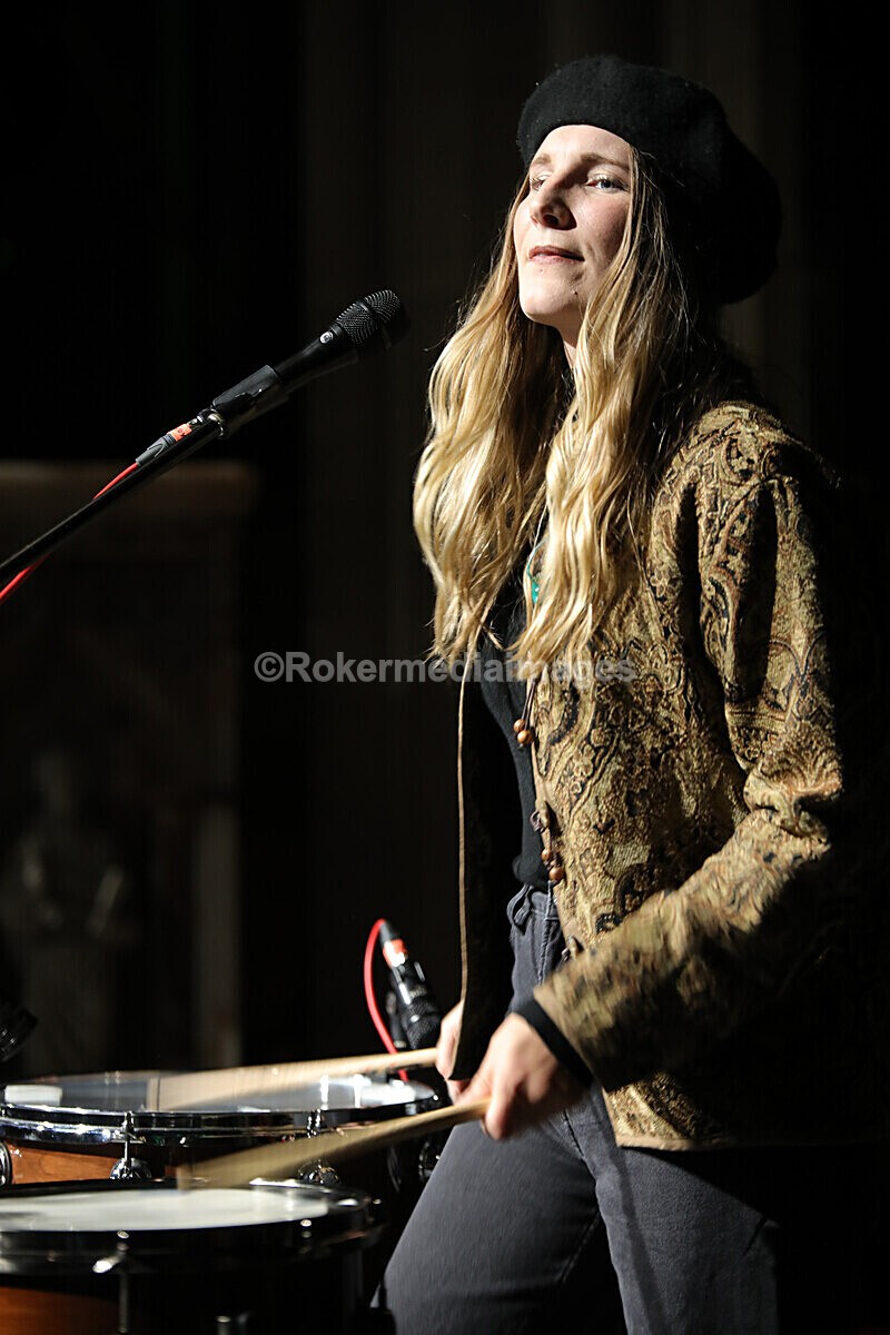 FOLK N BLUES-694 - FOLK and BLUES SEPT 2022