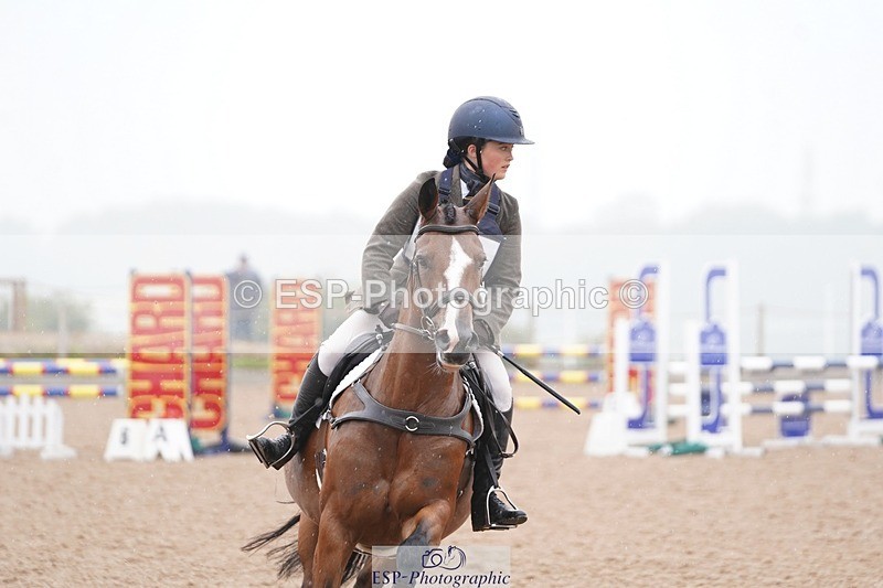 240901A-135304-09845 - 553-Molly.Pullin-OAKWELLYNS.DECANTER.OF.SKYE