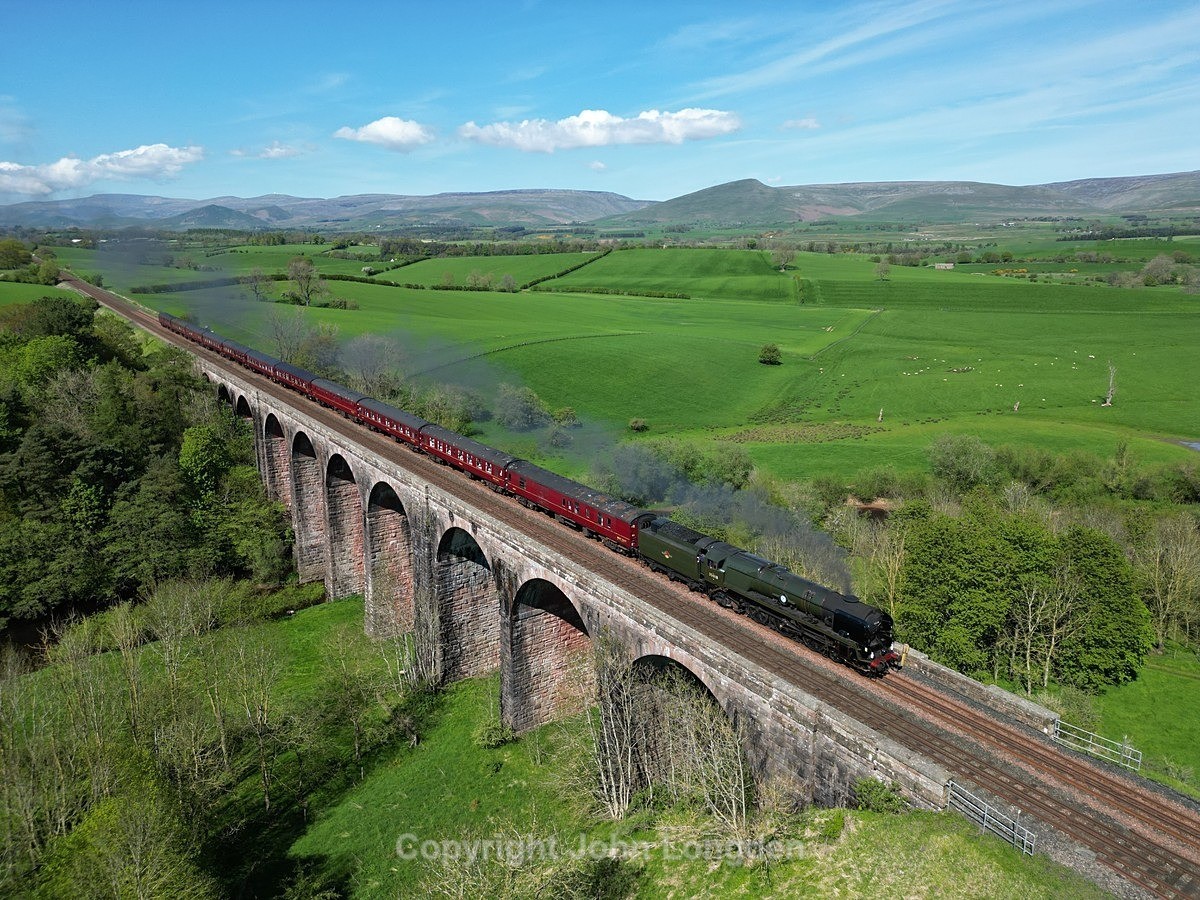 JL - 13.5.23 SR 35018 'BIL' 1Z87 Appleby - Euston, Ormside Viaduct - Ormside