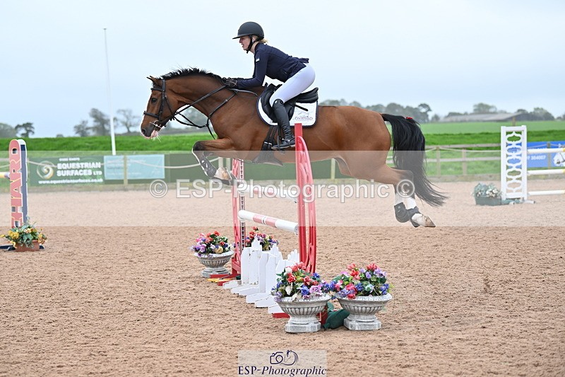 231013A-142653-02695 - Cls 9 Foxhunter & 1.20m Open