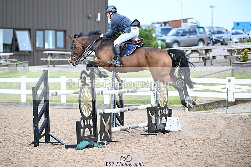 240605A-150120-00862 - Cls 4 Newcomers and 1.10m Open