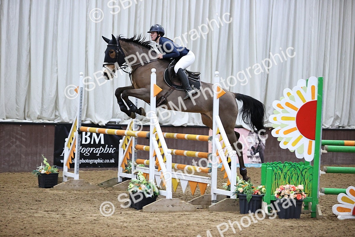 SBM_001598 - Class 4 - Senior Newcomers - 1.10m Open