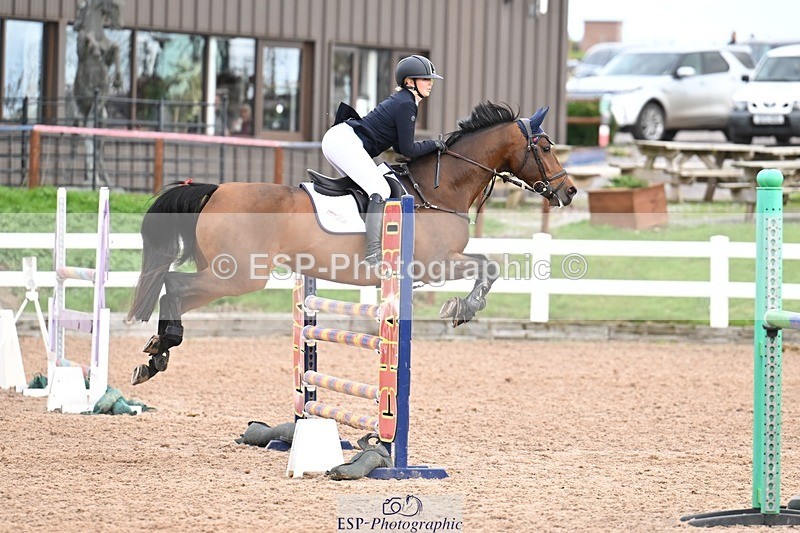 251022-131406-00508 - Cls 4 Snr Newcomers 1.10m