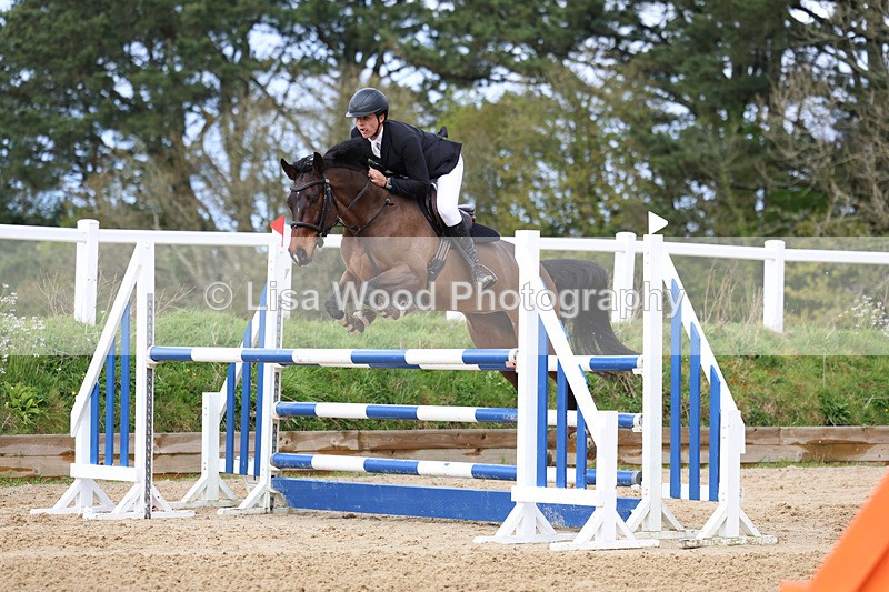 3E7A1961 - Class 7: Senior Newcomers/1.10m open