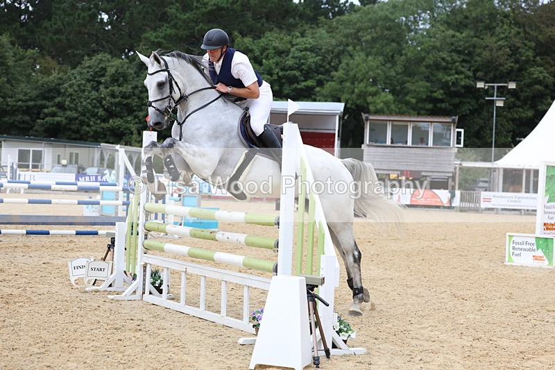 3E7A6395 - Class 8: Senior Newcomers/1.10m open