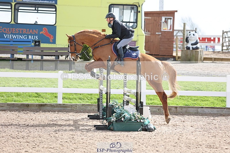 240406A-110819-02982 - Cls 20 British Novice and 90cm Open