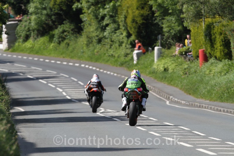 Adam Child Kawasaki / MCN/KEN URWIN RACING - Bikenation Lightweight TT