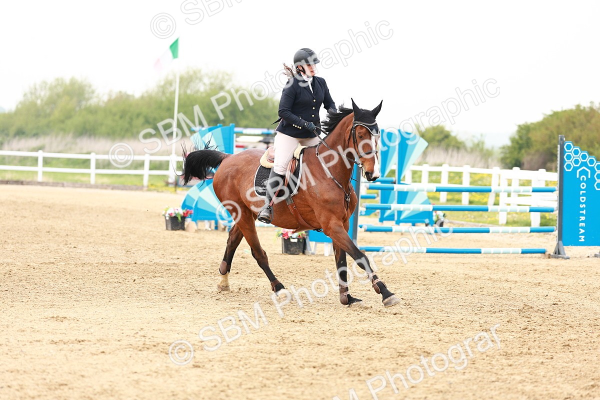  - Class 18 - Senior Newcomers - 1.10m