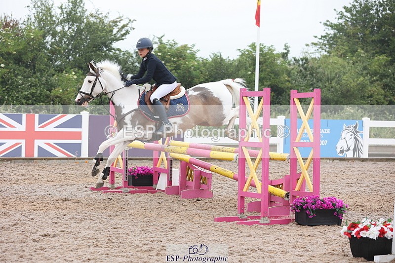 240630A-100303-11706 - Cls 30 British Novice and 80cm Open