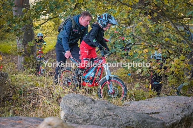 DSCF0232 - Ripon MC Trial 27/09- kids