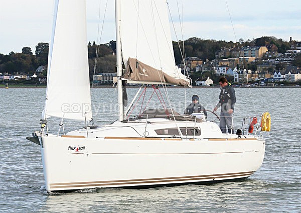 121104 OSPREY FLEXISAIL WT7A3306 - Sailboats - monohull