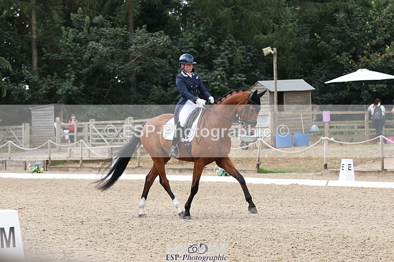 250809A-113753-02797 - 071-Abbie.NewburySeagry.Viceroy