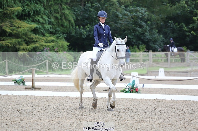 240720-101132-03871 - 125-Sarah_Browne-Domino_Star