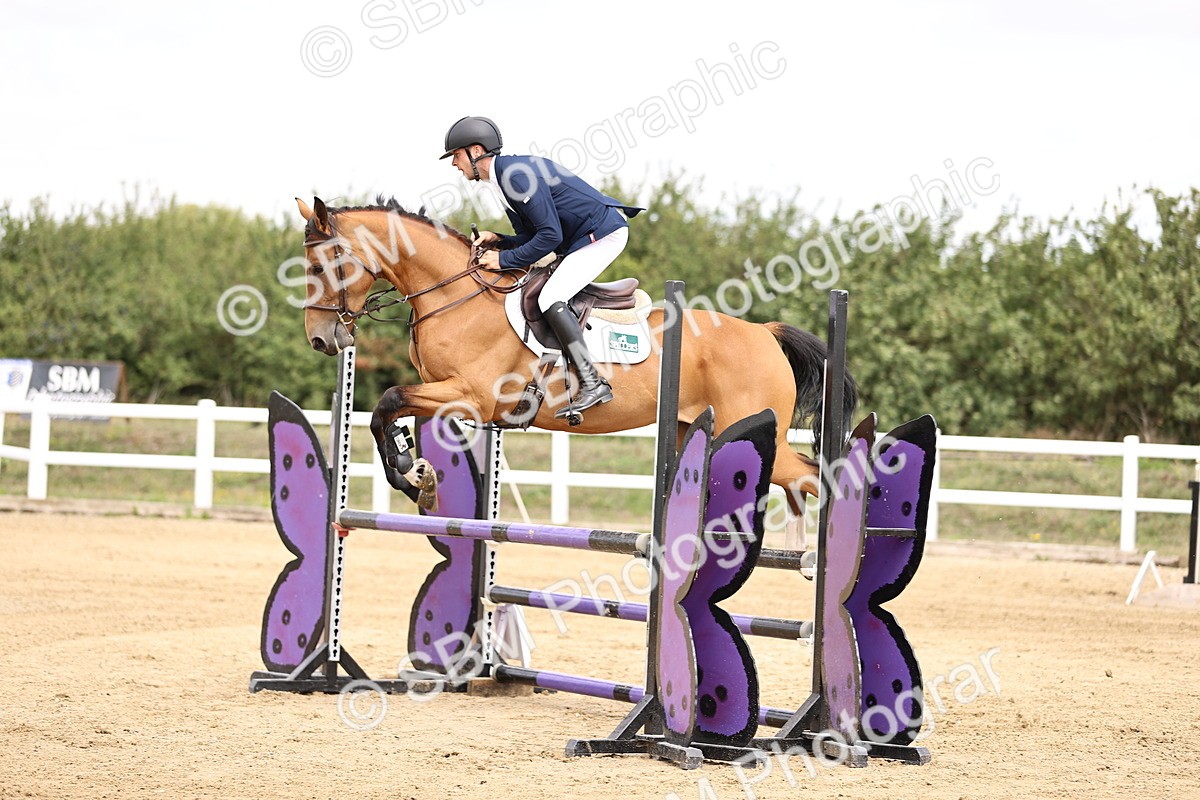 SBM_004135 - Class 3 -  Senior British Novice - 90m Open