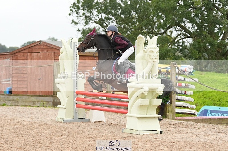 250920-154758-01498 - Cls 21 Pony Intro 80cm Derby