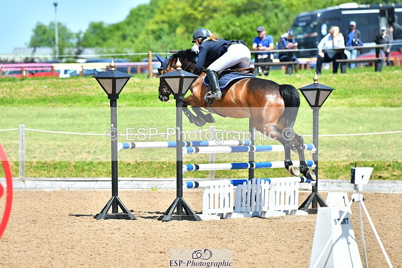 230527A-121402-04395 - Cls 15 Foxhunter