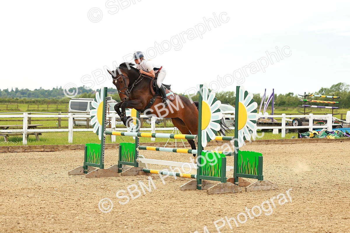 SBM_002103 - Class 4 - Senior Newcomers - 1.10m
