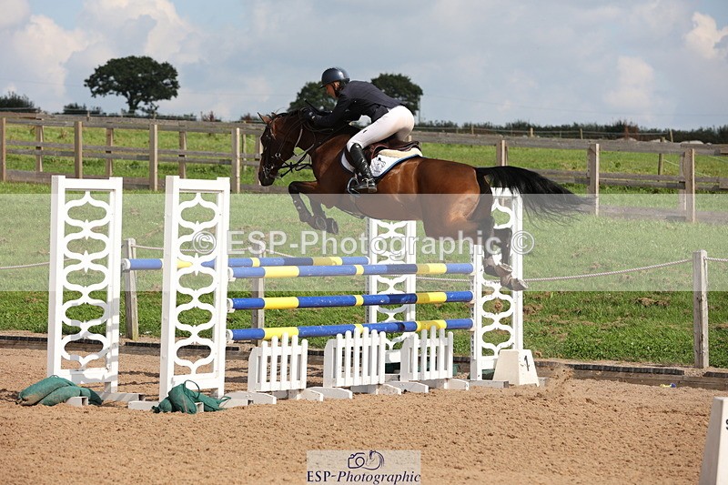 230915A-133610-02401 - Cls 4 National 1.30m