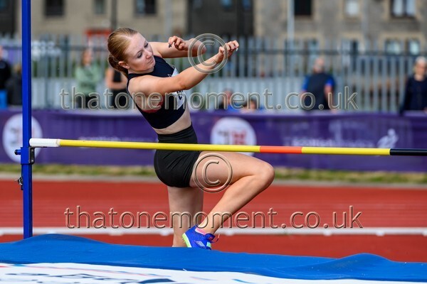 Age25SAT-926191 - Field Female Set One