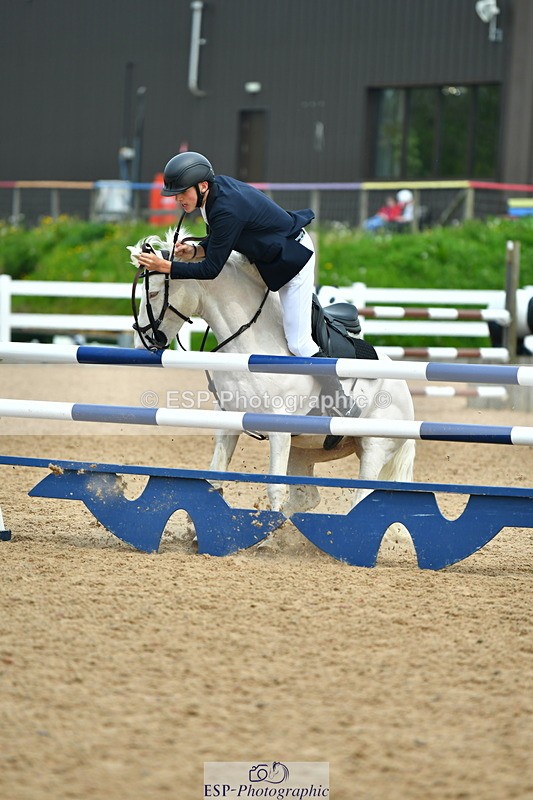 230514A-131123-02881 - Cls 25 Pony Foxhunter & 1.10m Open