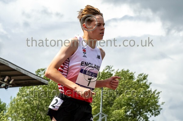 SIAB23-914342 - Track Male Set One