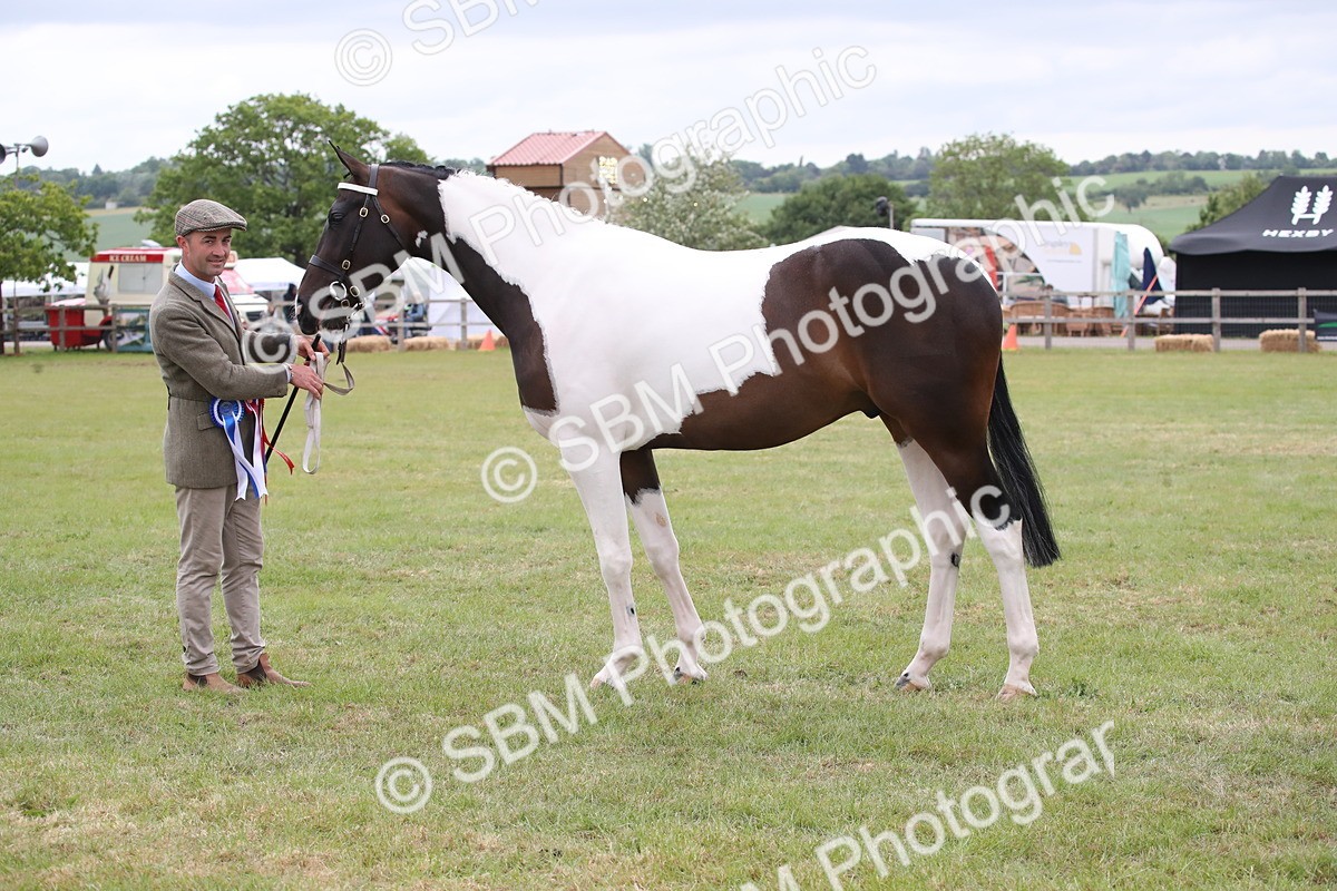 SBM_09898 - Ch 50 - Price Family Supreme In Hand