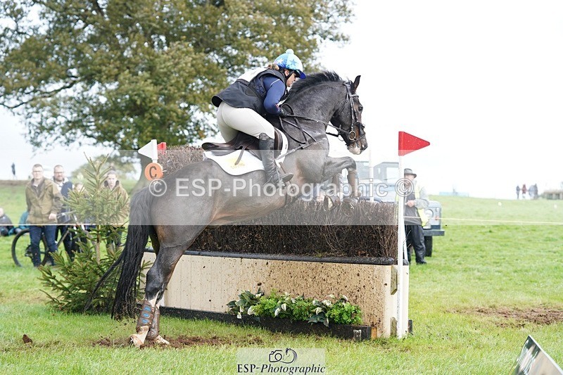 231021-135432-17449 - 444-REDHILL.SKANDEL-Emma.Stokes-SC+XC